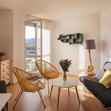 Sunny Apartment In Modrany By Prague Days 外观 照片