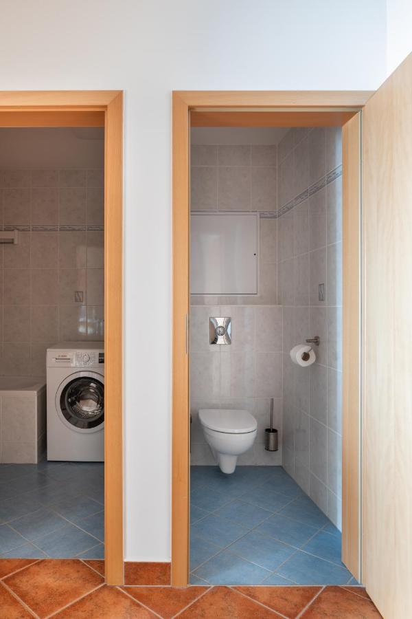 Sunny Apartment In Modrany By Prague Days 外观 照片